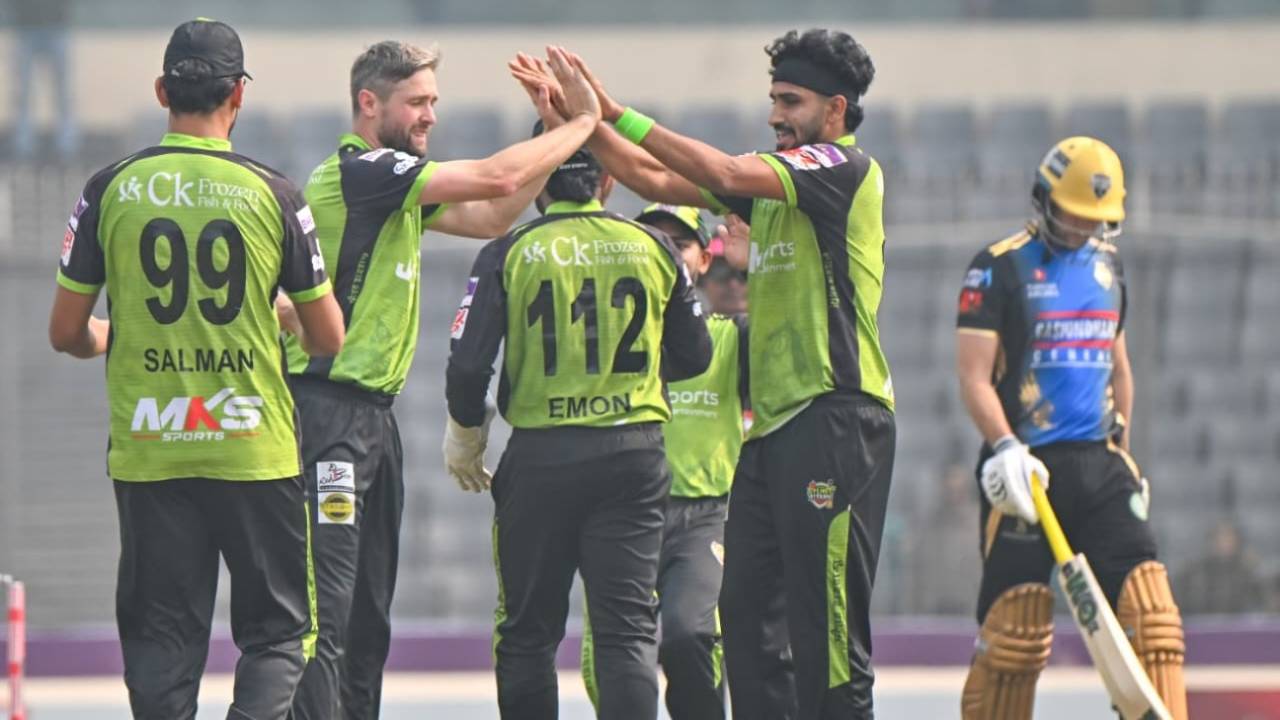 Chris Woakes and Khaled Ahmed picked up early wickets, Rangpur Riders vs Sylhet Titans, BPL Eliminator, Dhaka, January 20 2026