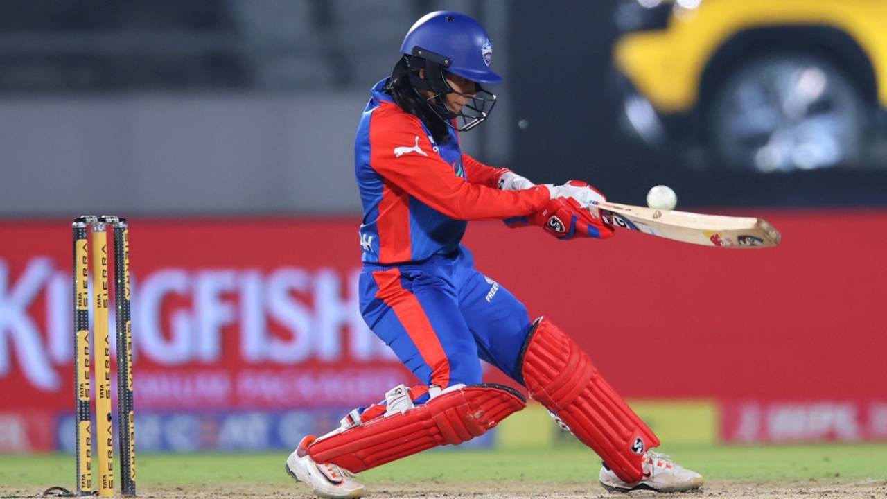 Jemimah Rodrigues attempts a scoop, Mumbai Indians vs Delhi Capitals, WPL 2026, Vadodara, January 20, 2026