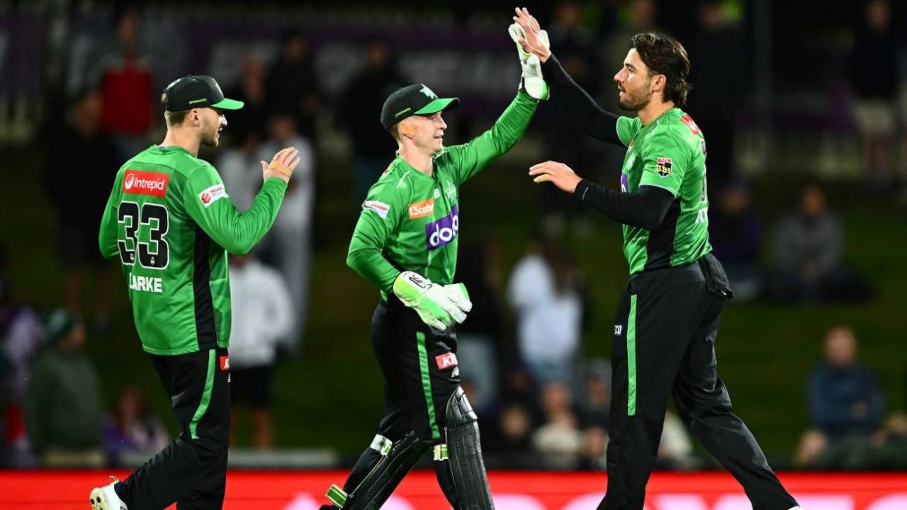 Marcus Stoinis celebrates a wicket, Hobart Hurricanes vs Melbourne Stars, BBL, Knockout, Hobart, January 21, 2026