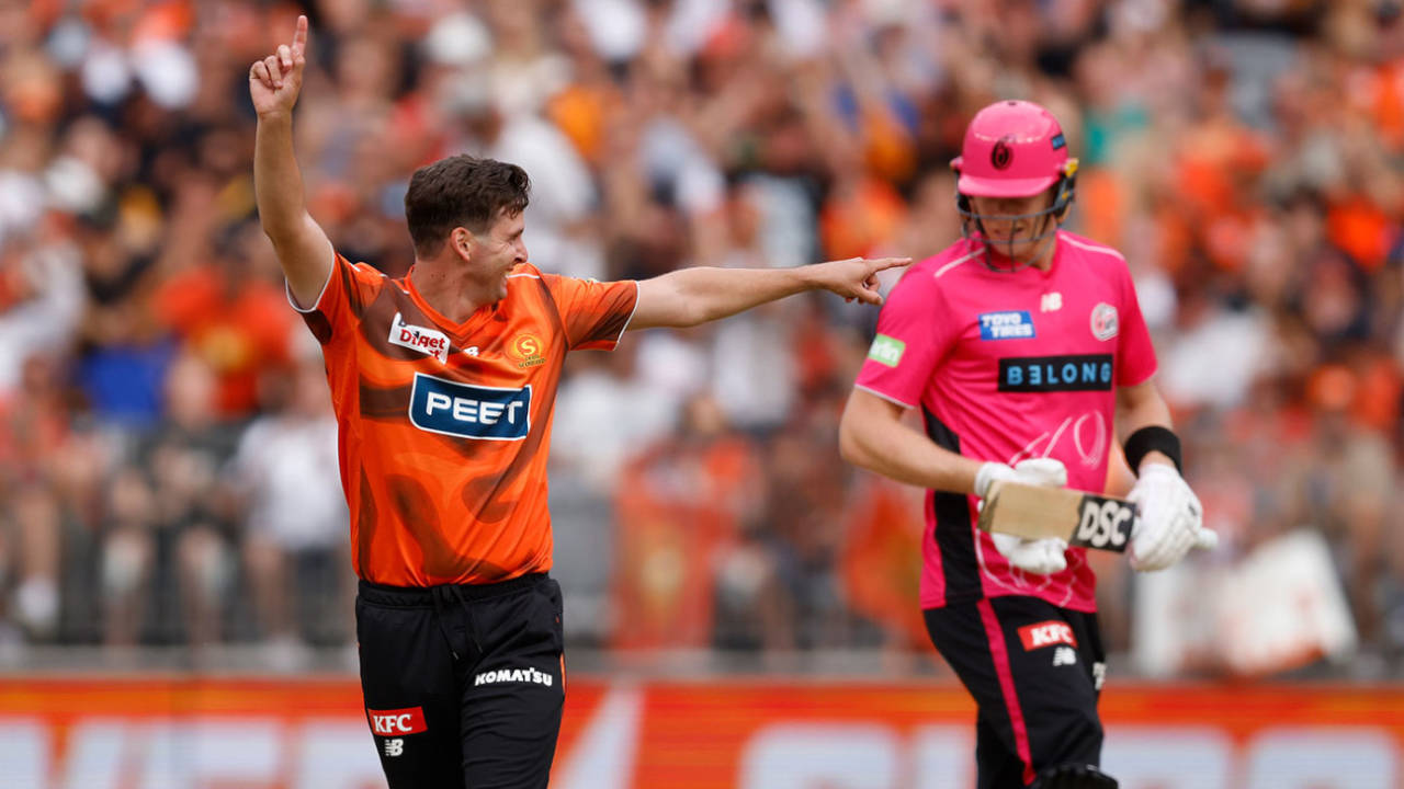 Jhye Richardson celebrates the wicket of Jack Edwards, Perth Scorchers vs Sydney Sixers, BBL, Final, Optus Stadium, January 25, 2026