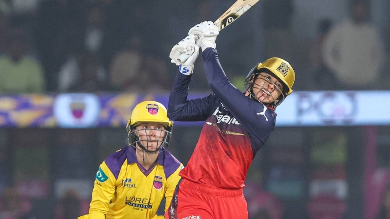 Smriti Mandhana lofts one over the in-field, UP Warriorz vs Royal Challengers Bengaluru, WPL, Vadodara, January 29, 2026