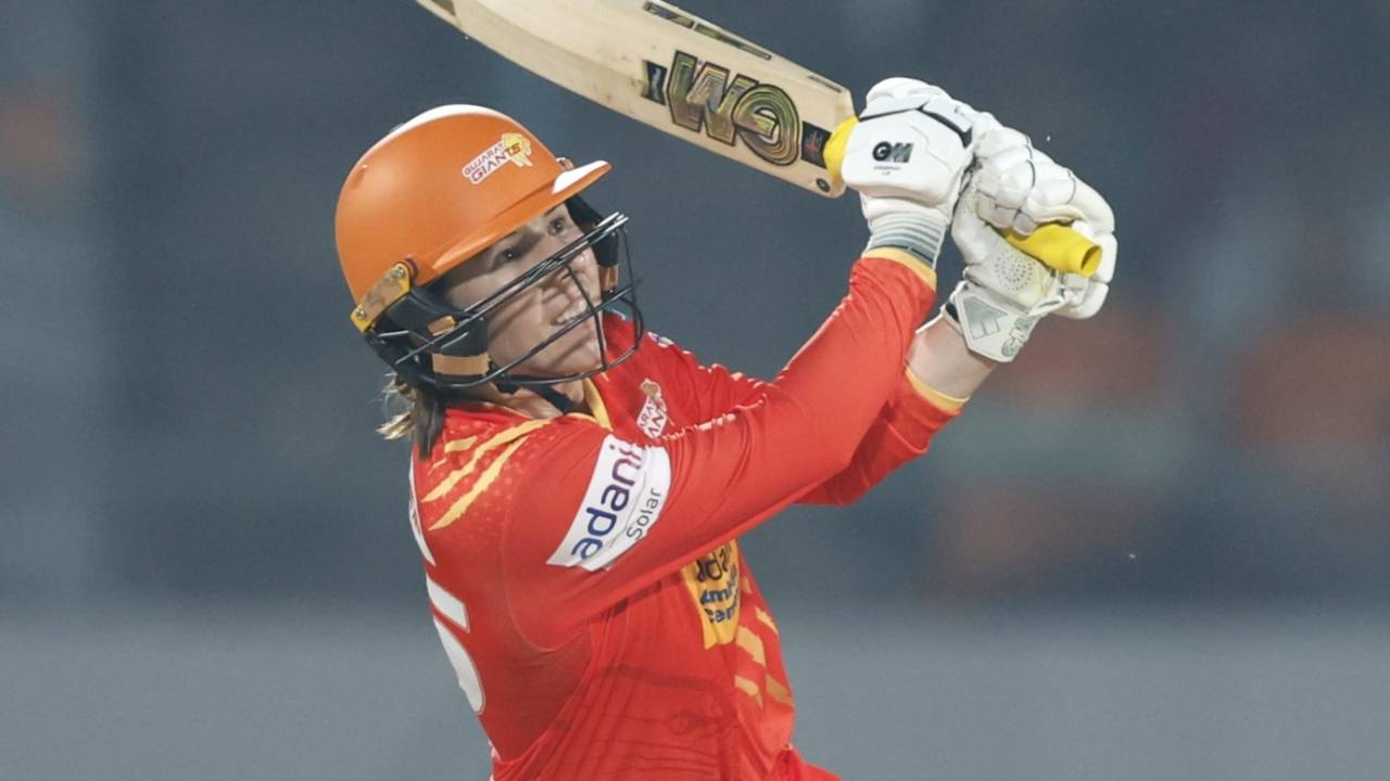 Georgia Wareham dances down to hit Amelia Kerr over, Gujarat Giants vs Mumbai Indians, WPL, Vadodara, January 30, 2026