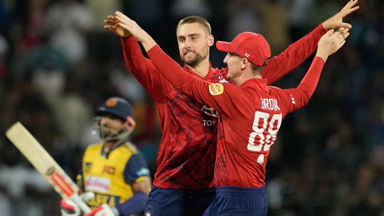 Will Jacks celebrates with his captain, Harry Brook, Sri Lanka vs England, 2ns T20I, Pallekele, February 1, 2026