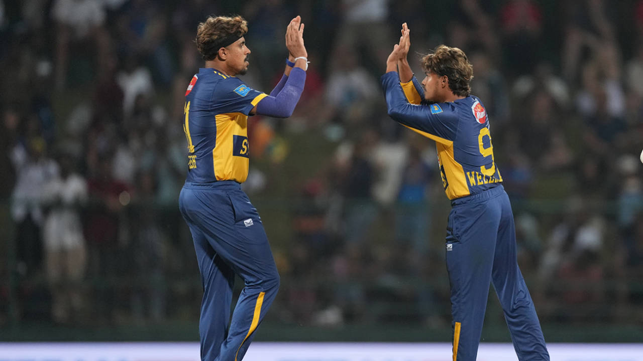 Dunith Wellalage celebrates with Maheesh Theekshana, Sri Lanka vs England, 3rd T20I, Pallekele, February 3, 2026
