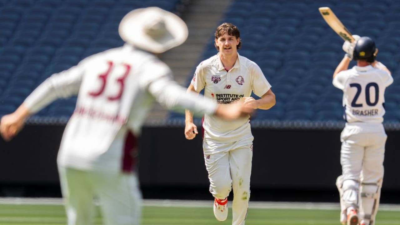 Tom Straker took the winning wicket with Dylan Brasher holing out, Victoria vs Queensland, Sheffield Shield, MCG, February 7, 2026