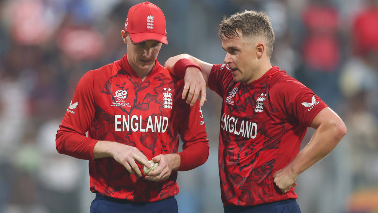 Harry Brook and Sam Curran discuss plans for the final over, England vs Nepal, T20 World Cup, Mumbai, February 8, 2026