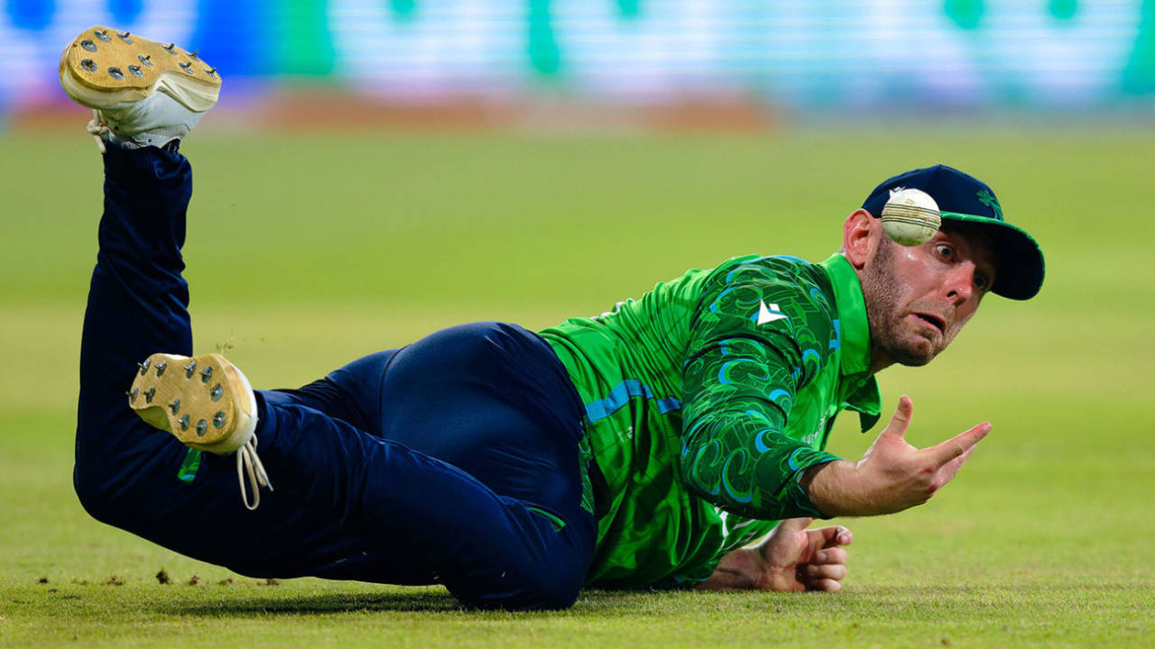 Ross Adair drops a catch from Kusal Mendis, Sri Lanka vs Ireland, Men's T20 World Cup, Colombo, February 8, 2026
