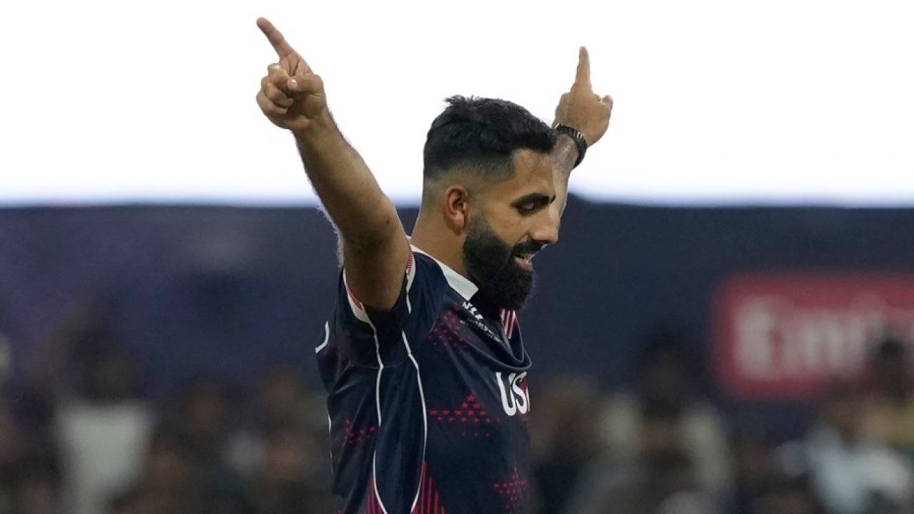 mohammad-mohsin-photos-image-gallery-and-match-pictures