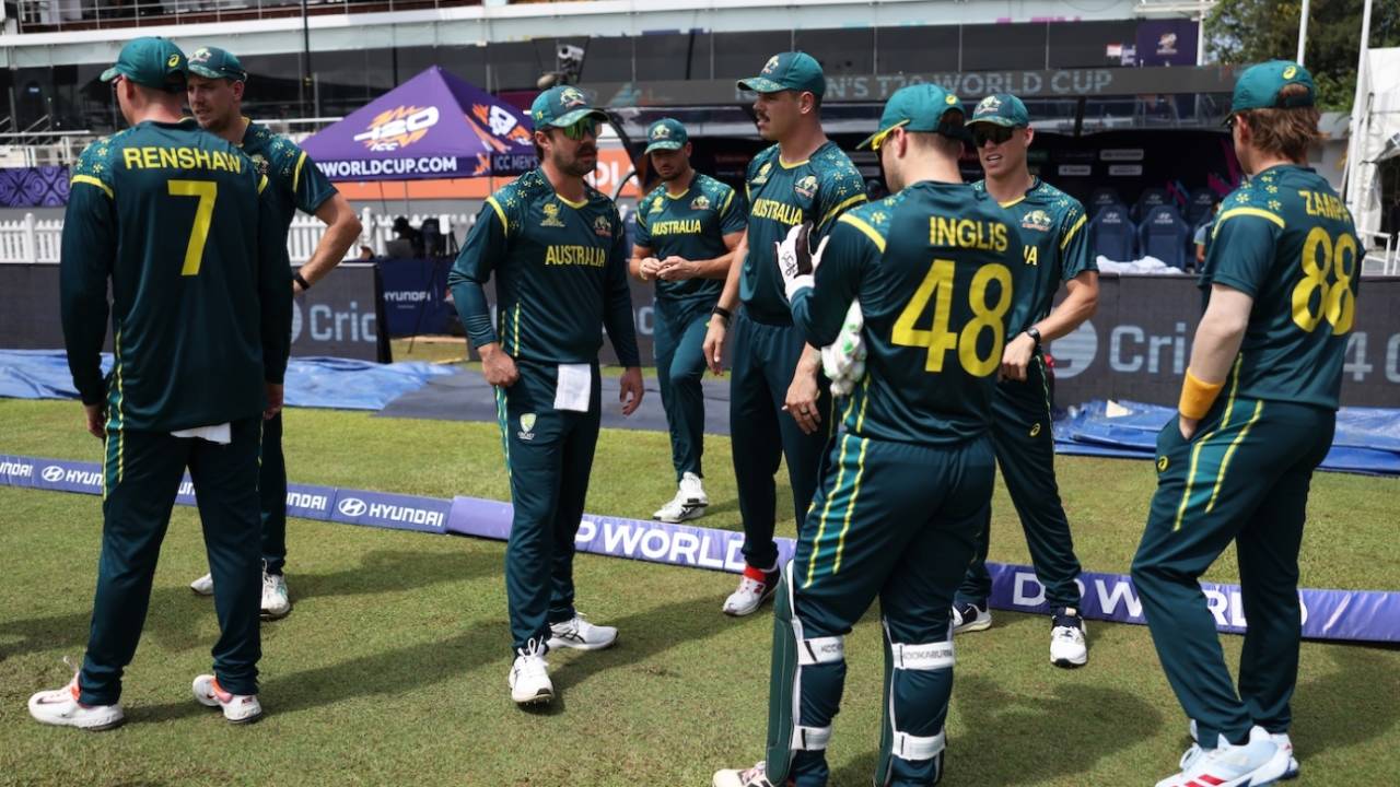 Travis Head has a few words with his team-mates before the start of the match, Australia vs Zimbabwe, T20 World Cup, Colombo, February 13, 2026