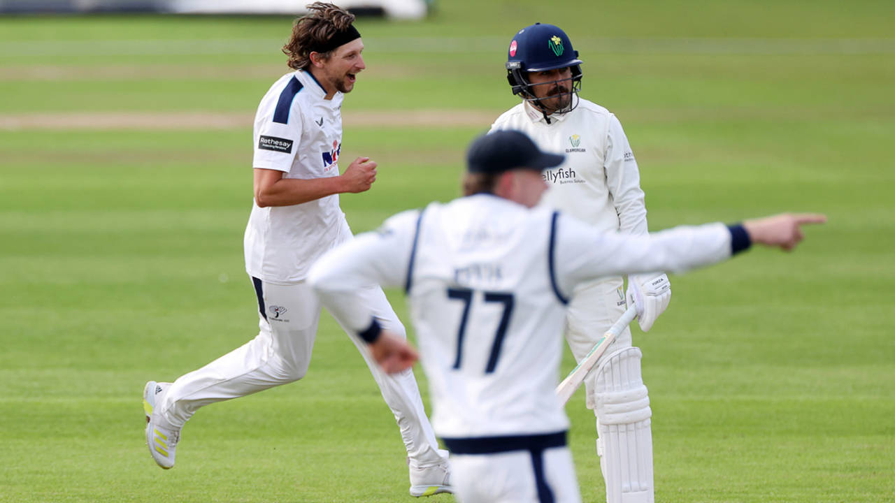 Jack White's burst rocked the home side, Glamorgan vs Yorkshire, County Championship, Division One, Cardiff, April 3, 2026