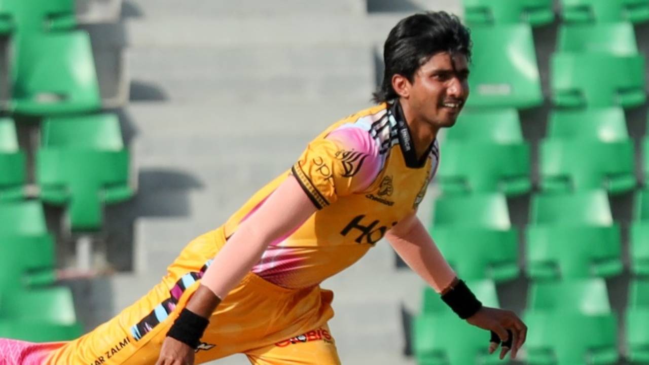 Ali Raza Photos | Image Gallery and Match Pictures