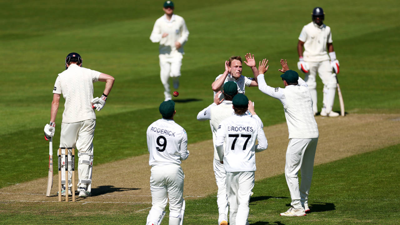 Zak Crawley was given out caught behind off Matthew Waite, Worcestershire vs Kent, County Championship, Division Two, New Road, April 24, 2026