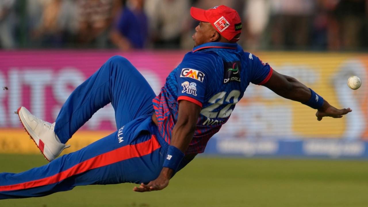 Lungi Ngidi banged his head on the ground while he looked to take a catch, Delhi Capitals vs Punjab Kings, IPL 2026, Delhi, April 25, 2026