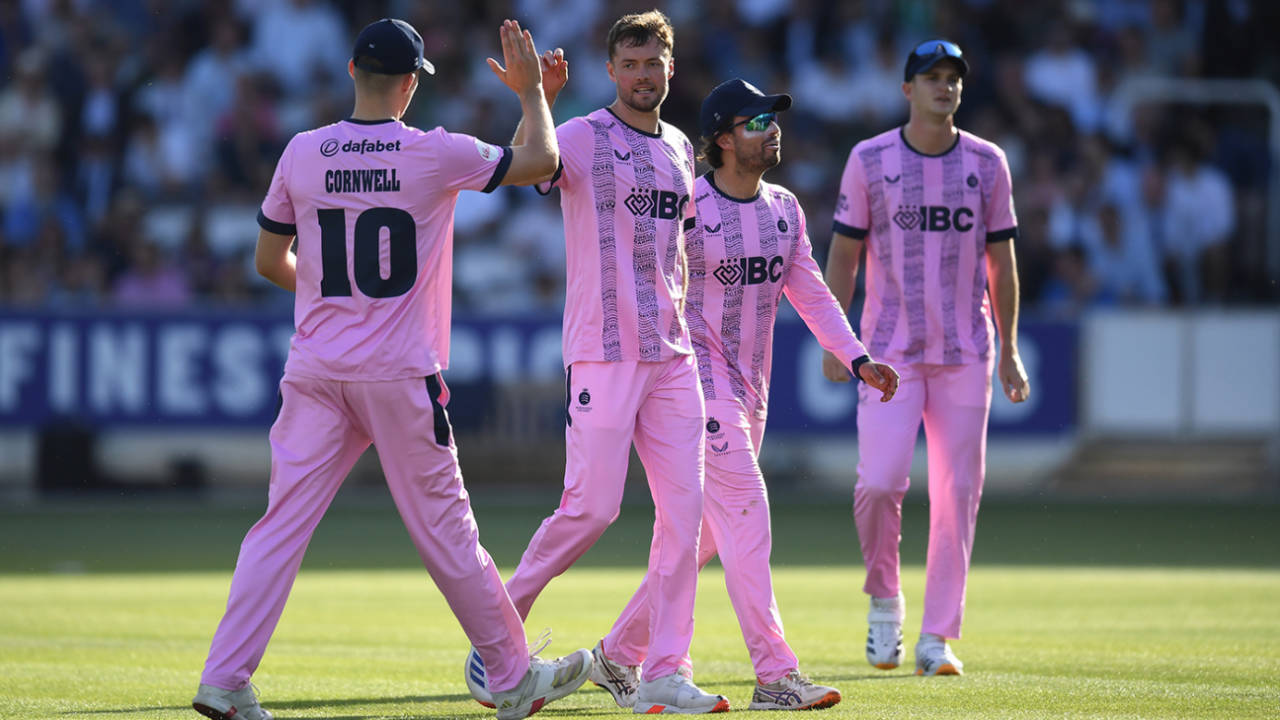 Tom Helm is congratulated by his team-mates, Middlesex vs Kent, Vitality Blast, Lord's, May 22, 2026