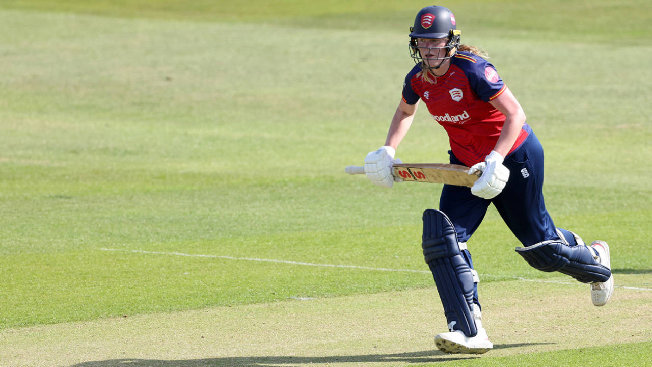 Alice Macleod set the tone with a half-century, Essex vs Warwickshire, Women's T20 Blast, Chelmsford, May 22, 2026