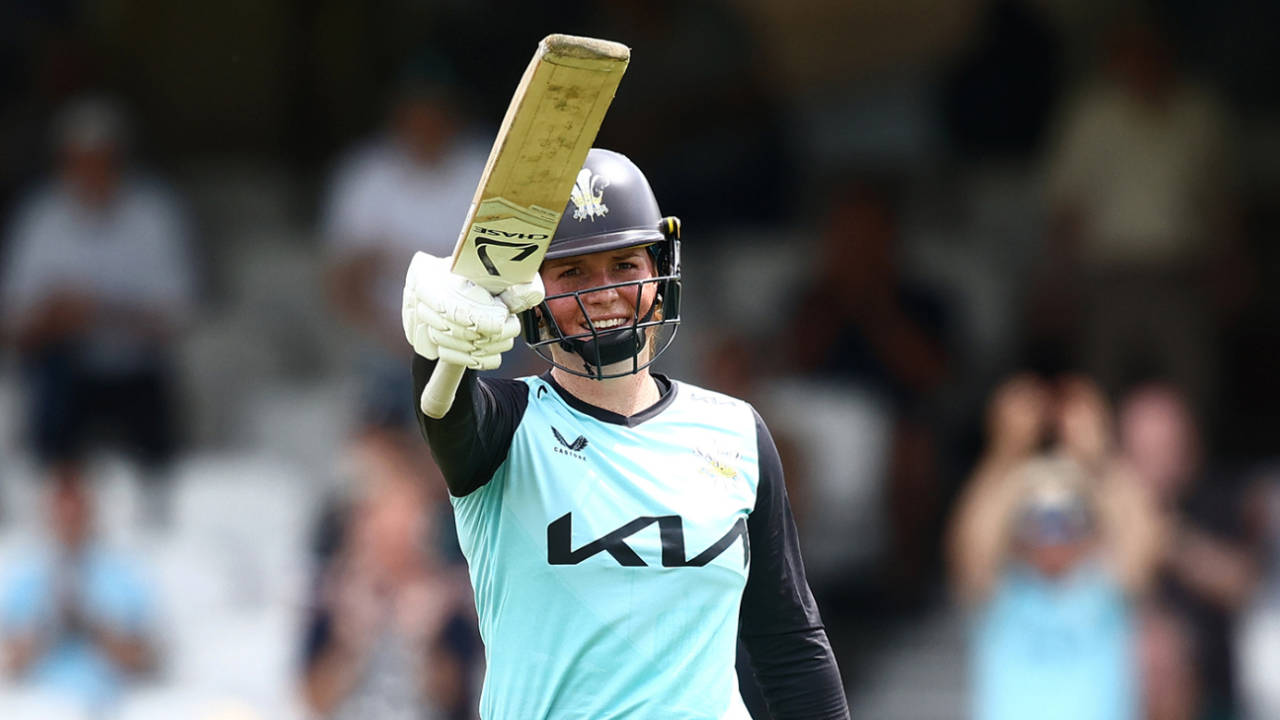 Jemima Spence acknowledges her half-century, Vitality Blast Women, Surrey vs Somerset, The Kia Oval, May 31, 2026