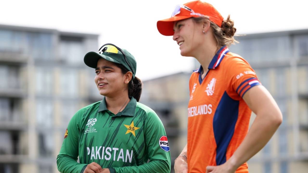 Fatima Sana and Babette de Leede at the toss, Netherlands vs Pakistan, Women's T20 World Cup, Bristol, June 27, 2026