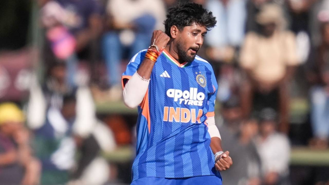 Yash Thakur struck off consecutive deliveries, Zimbabwe vs India, 3rd T20I, Harare, July 26, 2026