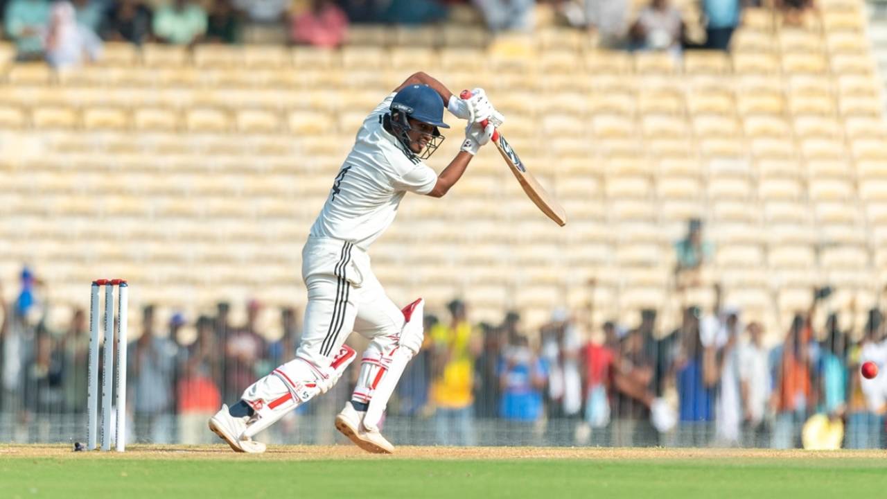 Kumar Kushagra punches the ball away, East Zone vs South Zone, Duleep Trophy final, 5th, Chennai, September 10, 2026