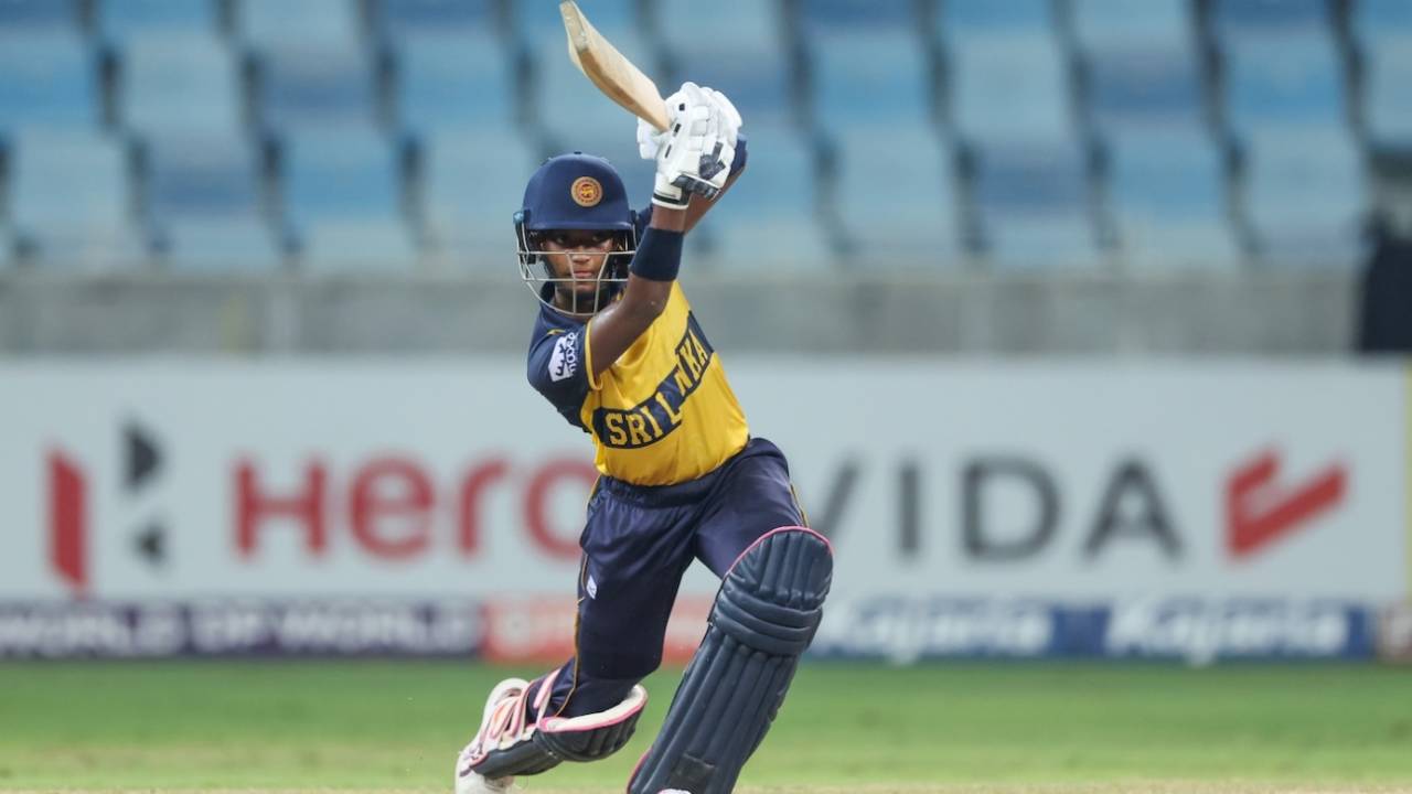 Kavisha Dilhari drives down the ground, Pakistan vs Sri Lanka, Women's T20 Asia Cup semi-final, Dubai, September 11, 2026