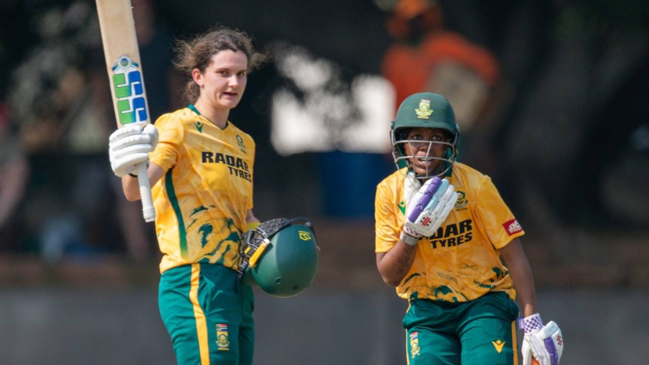 Laura Wolvaardt celebrates her fourth T20I hundred as Karabo Meso looks on, Zimbabwe vs South Africa, 3rd women's T20I, Bulawayo, September 15, 2026
