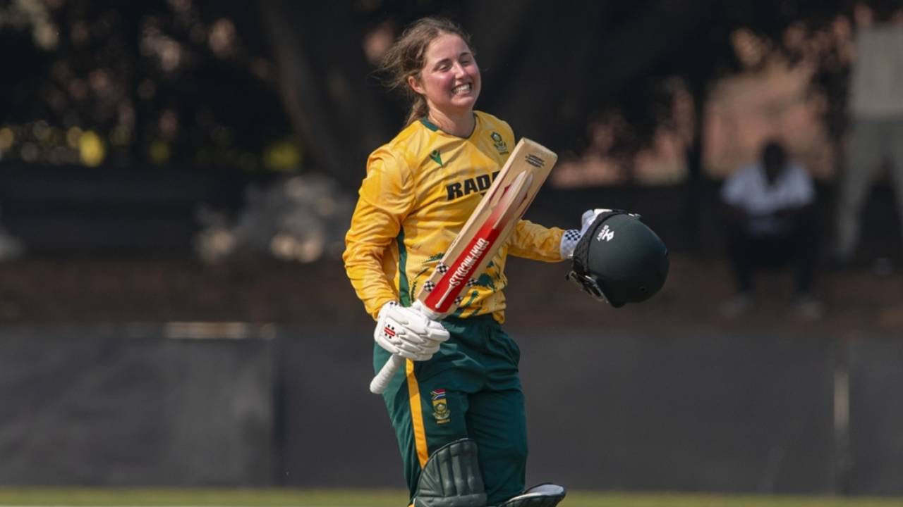 Miane Smit celebrates her maiden T20I century, Zimbabwe vs South Africa, 4th Women's T20I, Bulawayo, September 17, 2026