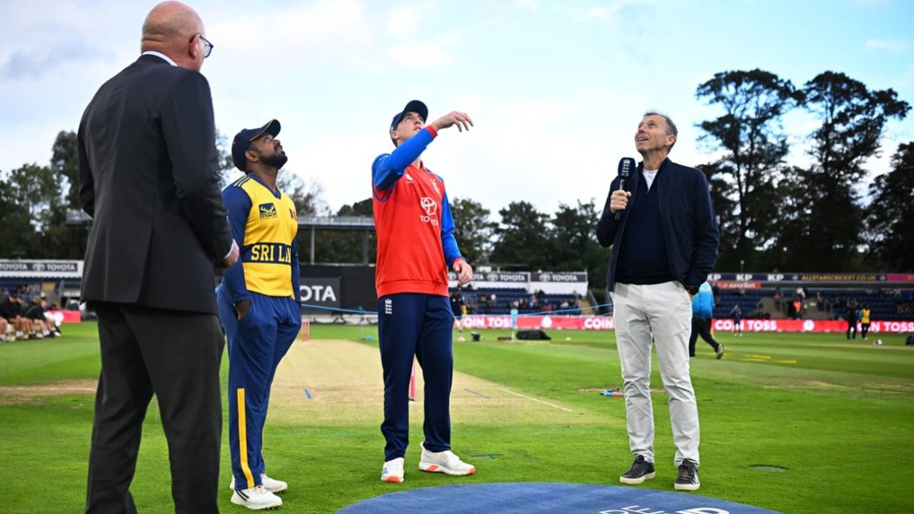 Harry Brook tosses the coin, England vs Sri Lanka, 2nd T20I, Cardiff, September 17, 2026