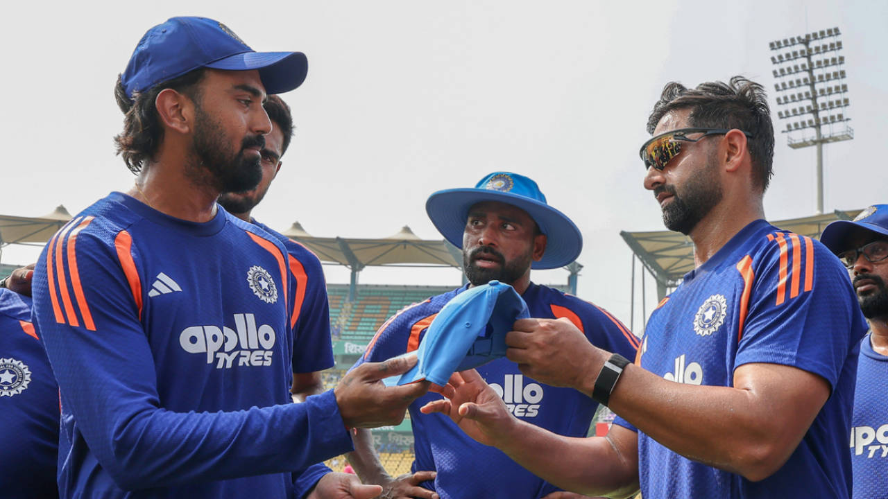 Auqib Nabi received his ODI cap from KL Rahul, India vs West Indies, 2nd ODI, Guwahati, September 30, 2026