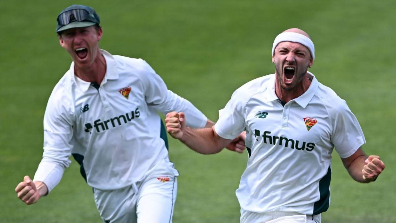 Gabe Bell took 6 for 72 to win Tasmania the game, Tasmania vs Victoria, Sheffield Shield, Hobart, October 22, 2026