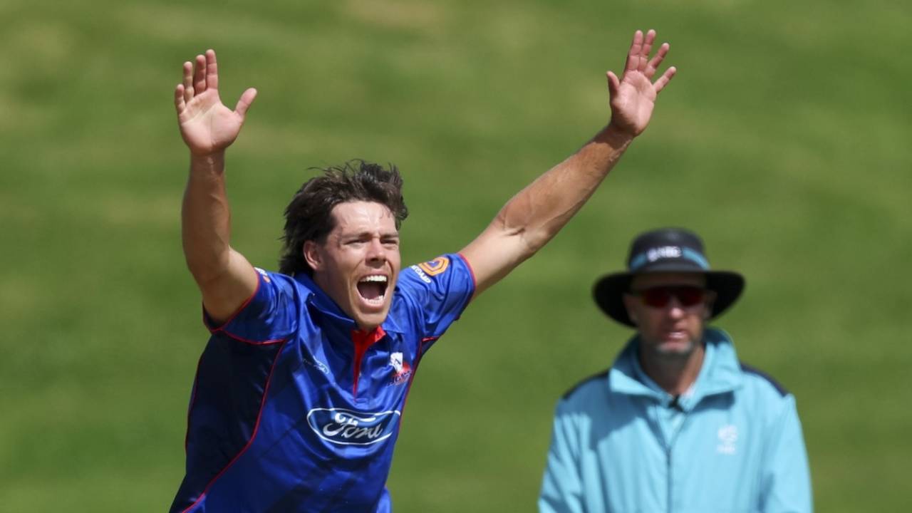 Simon Keene appeals for a wicket, Wellington, November 12, 2025