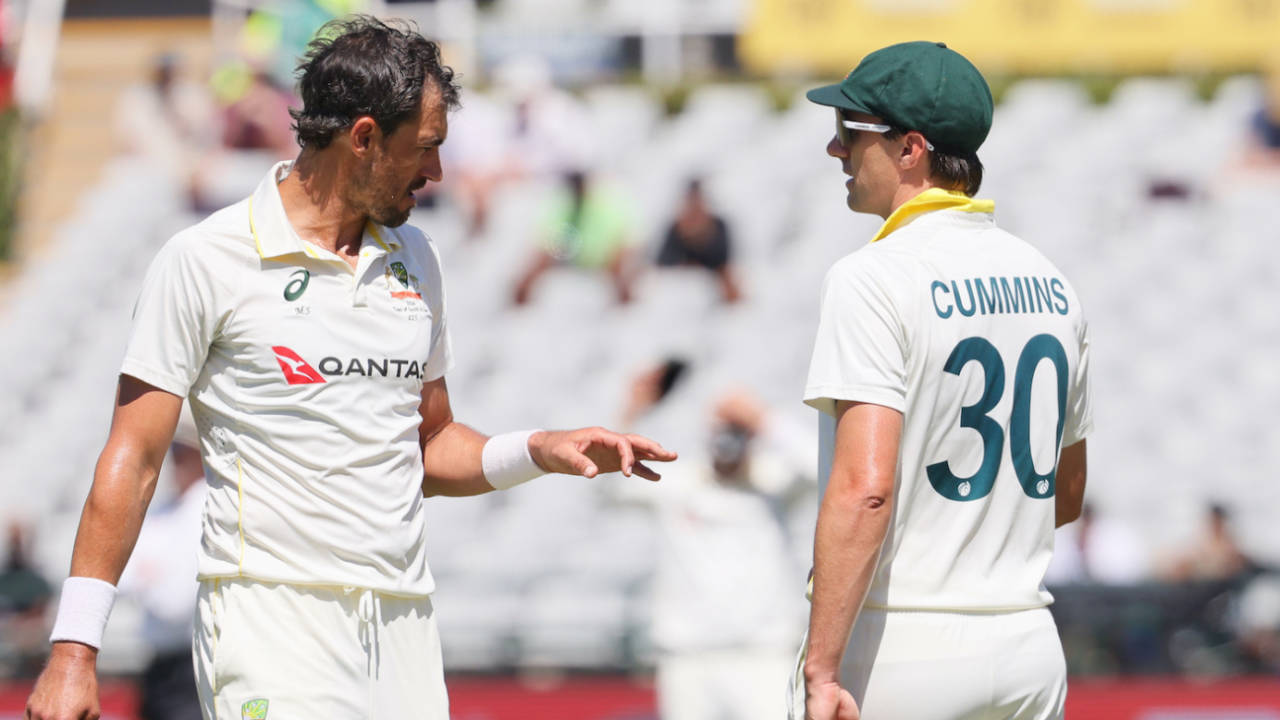 Mitchell Starc and Pat Cummins have a chat, South Africa vs Australia, 3rd Test, Cape Town, 4th Day, October 30, 2026