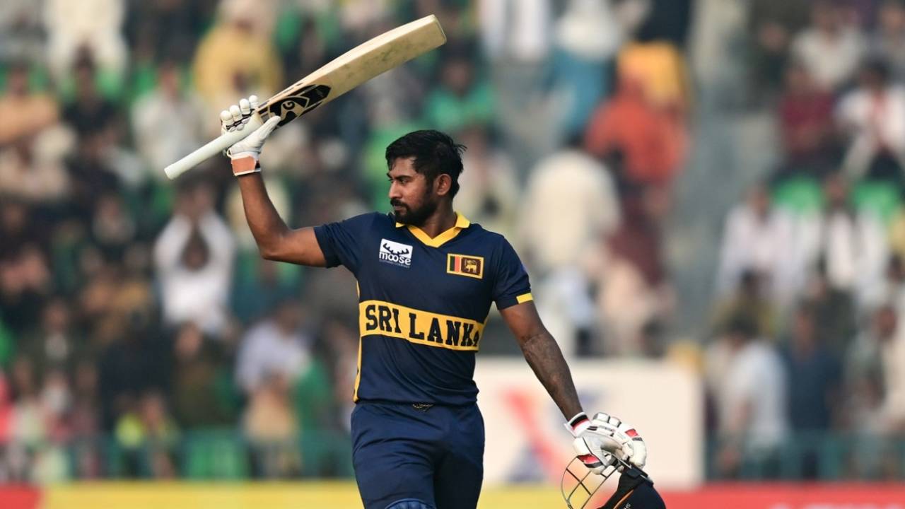 Kamindu Mendis celebrates his maiden ODI century, Pakistan vs Sri Lanka, ODI tri-series final, Lahore, October 31, 2026