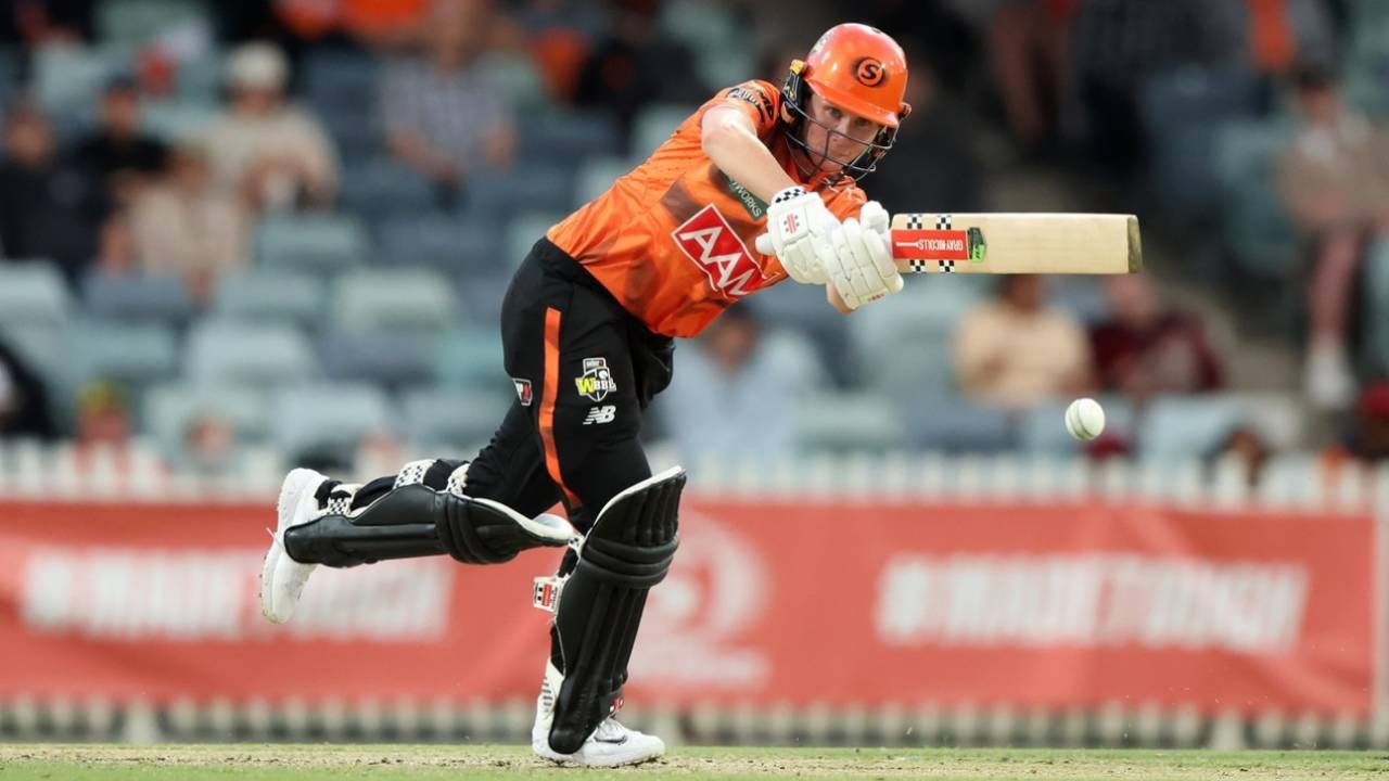 Beth Mooney led the chase with 58*, Perth Scorchers vs Melbourne Renegades, WBBL, Perth, October 31, 2026