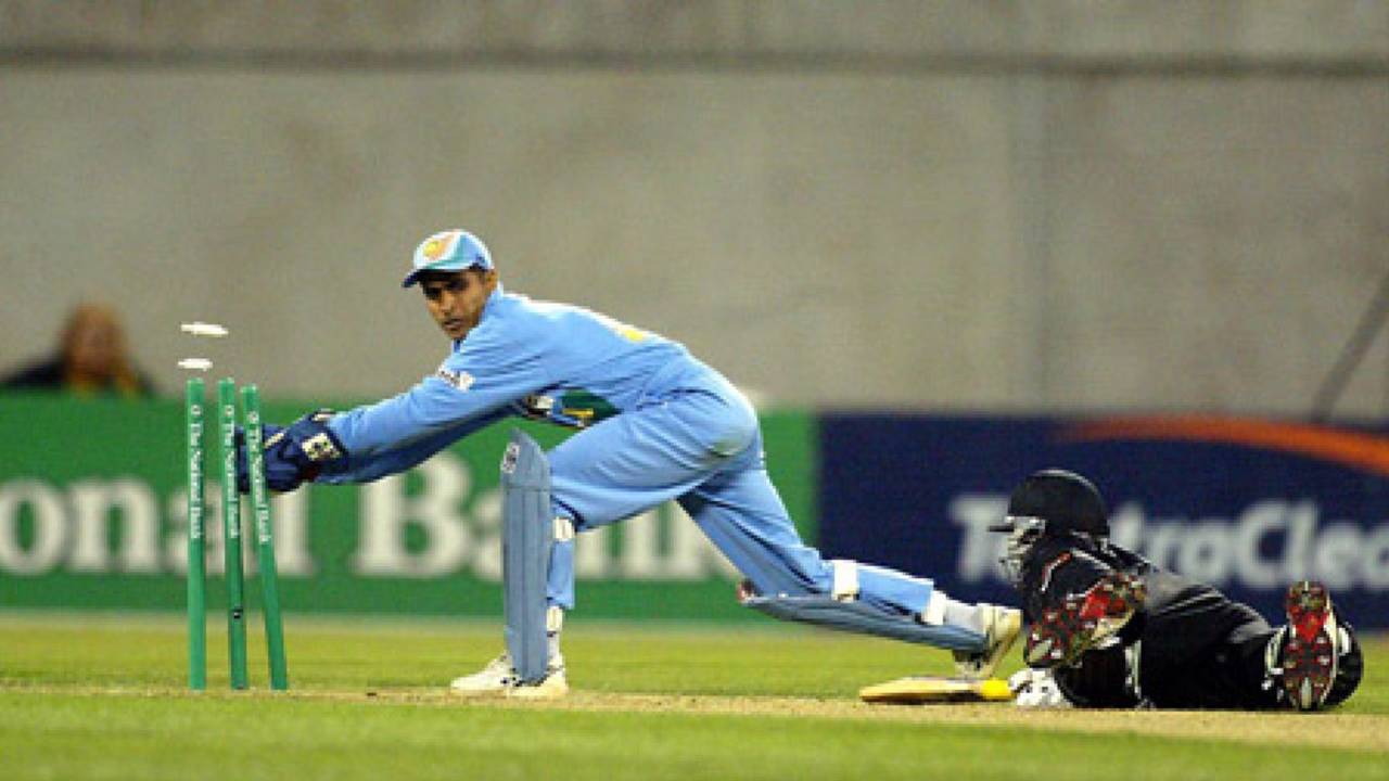 Indian wicket-keeper Ajay Ratra unsuccessfully attempts to run out New Zealand batsman Tama Canning in his second innings. Super Max International: New Zealand v India at Jade Stadium, Christchurch, 4 December 2002.