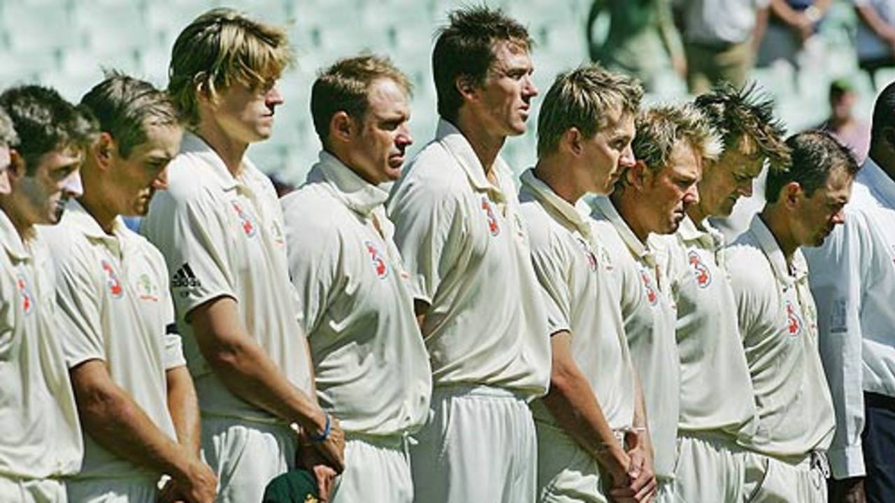 The Australians keep a moment's silence in memory of Kerry Packer, Australia v South Africa, 2nd Test, Melbourne, 2nd day, December 27, 2005