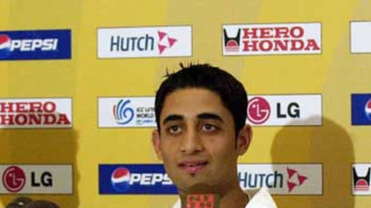 Scotland's Under-19 captain Kasim Farid addresses a press conference, Colombo, January 30, 2006