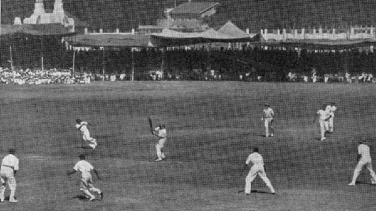 Leslie Townsend hooks Nazir Ali for a boundary, India v England, 1st Test, Bombay Gymkhana, December 15, 1933