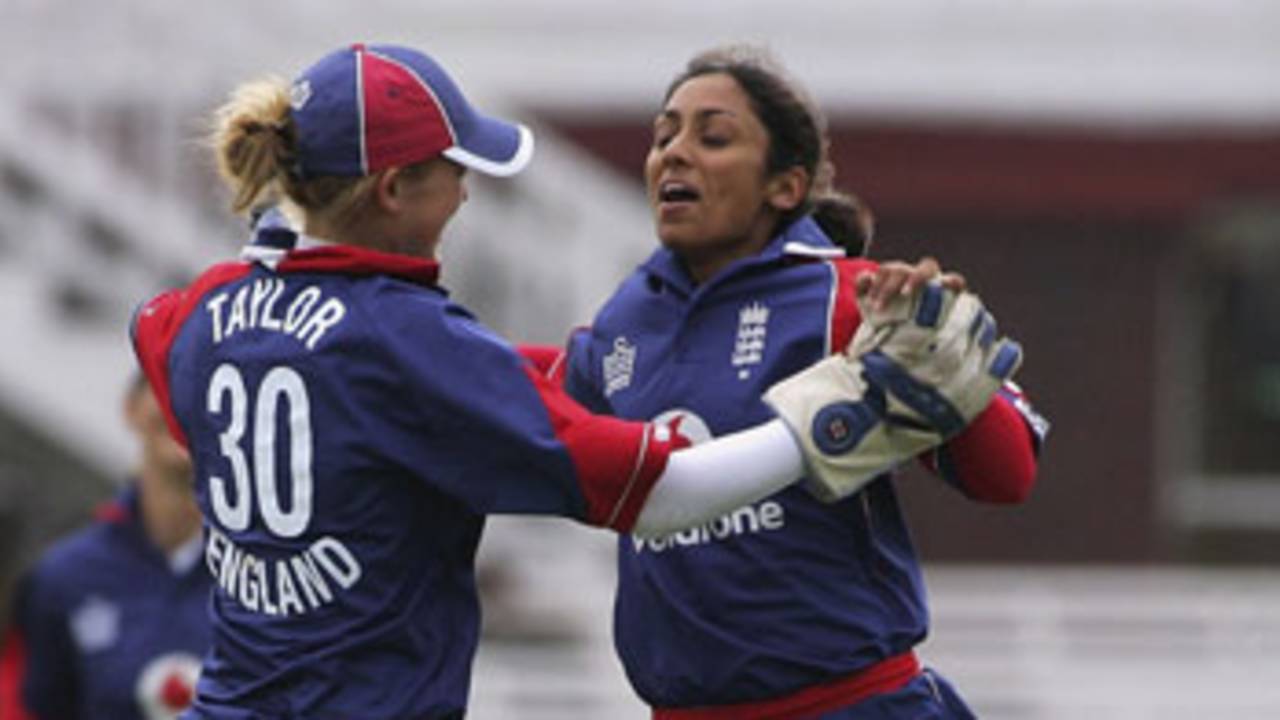 Isa Guha celebrates with Sarah Taylor after dismissing Hemlata Kata , England Women v India Women, 1st ODI, Lord's, August 14, 2006