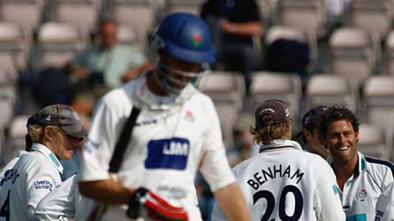 Iain Sutcliffe heads off after being caught behind, Hampshire v Lancashire, County Championship, The Rose Bowl, September 20, 2006 