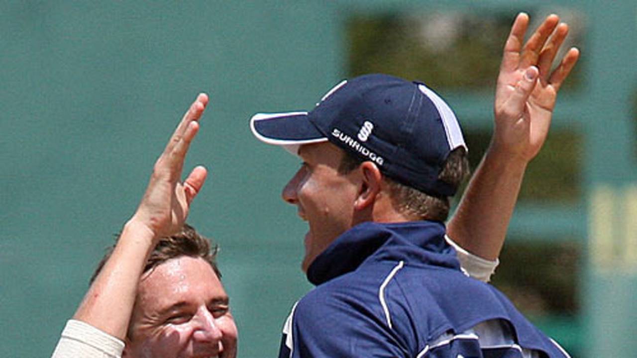 Glenn Rogers celebrates a Sri Lankan wicket