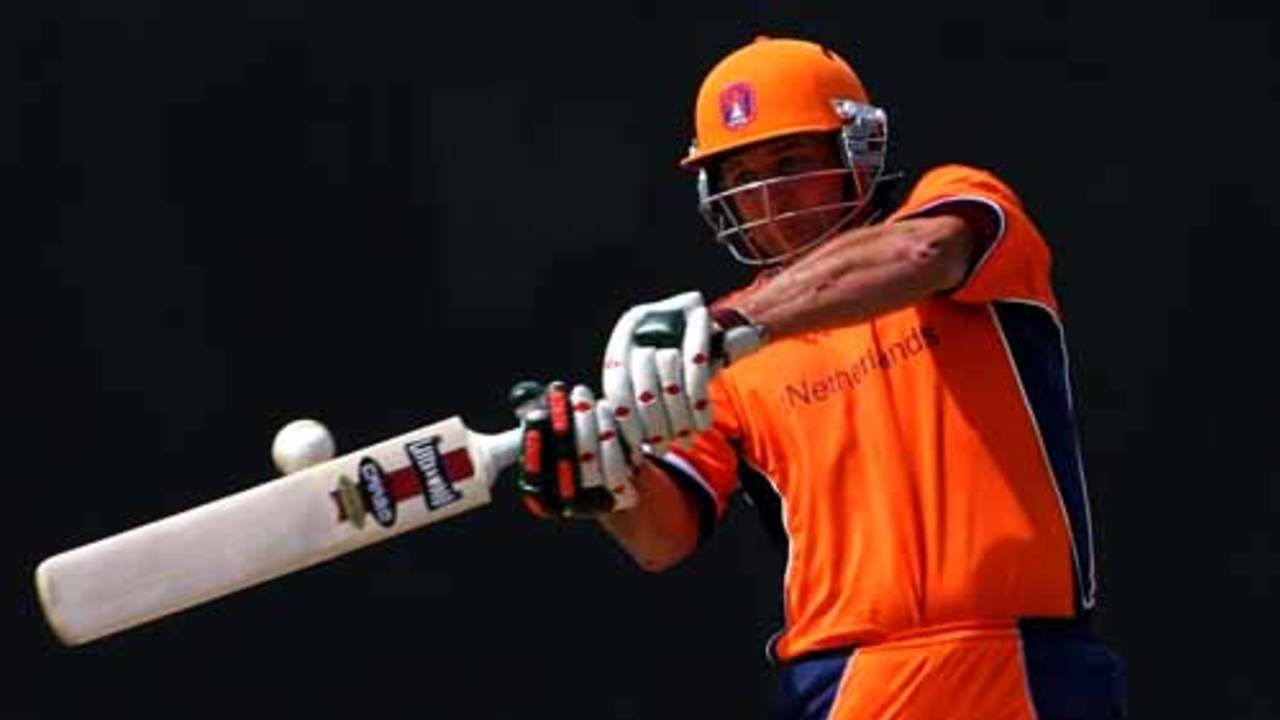 Darron Reekers was the only Netherlands top-order batsman to get to double figures