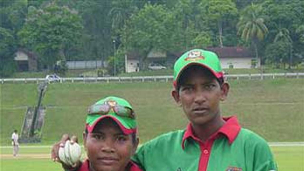 Bangladesh women cricketers, Shamima Akhter and Panna Ghosh