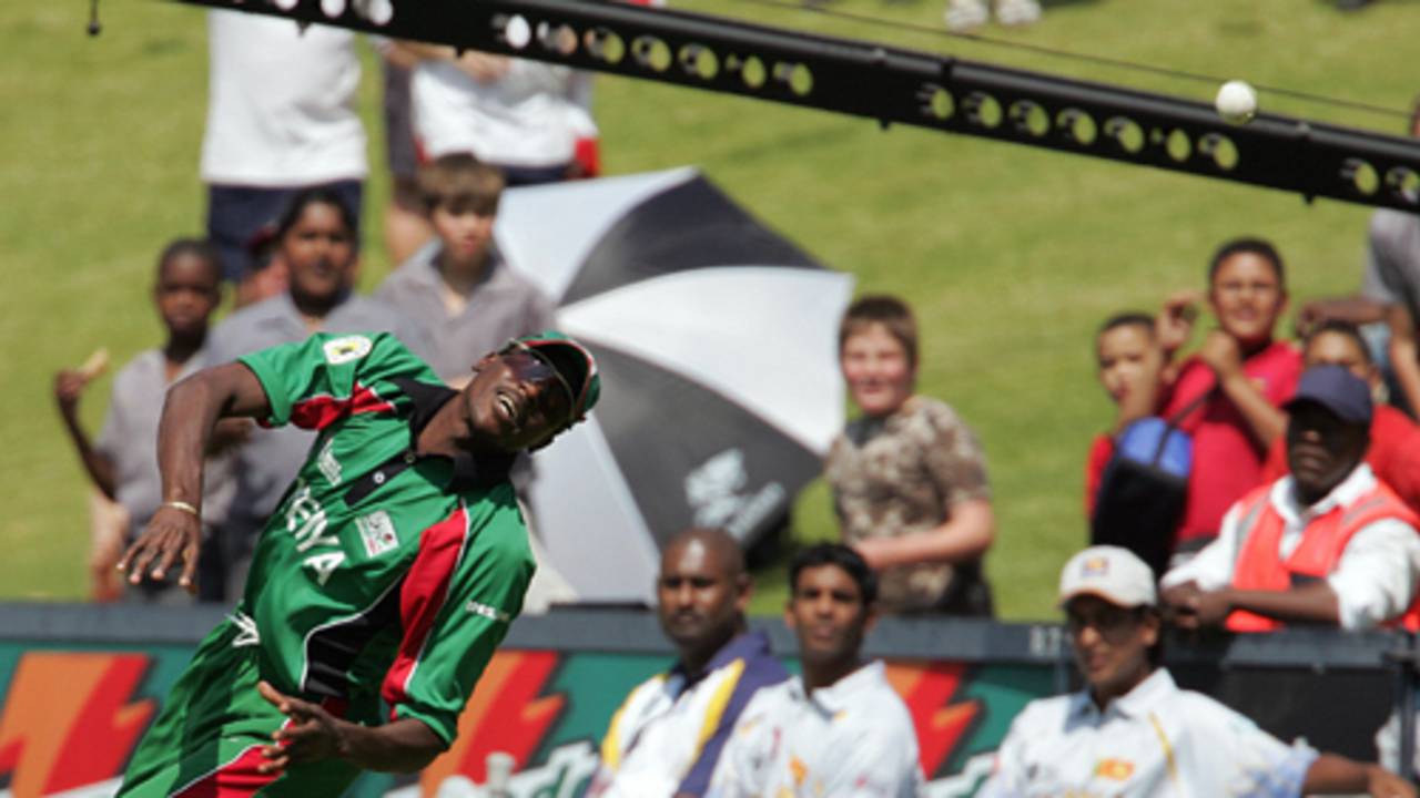Tony Suji fails to hold on to a catch as Kenya put on a listless fielding display, Kenya v Sri Lanka, Group C, ICC World Twenty20, Johannesburg, September 14, 2007 