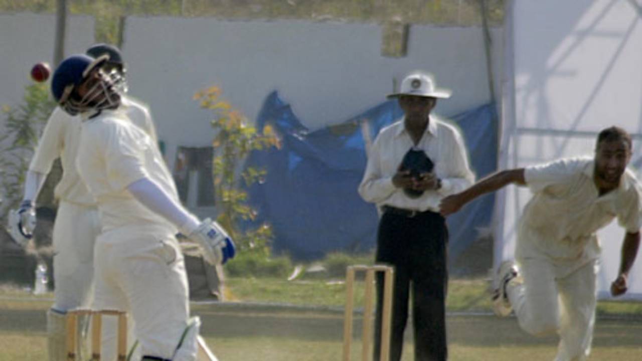 Brijesh Tomar swerves to avoid a bouncer, Jammu & Kashmir v Madhya Pradesh, Ranji Plate League, 2nd round, Group B, Jammu, 2nd day, November 16, 2007