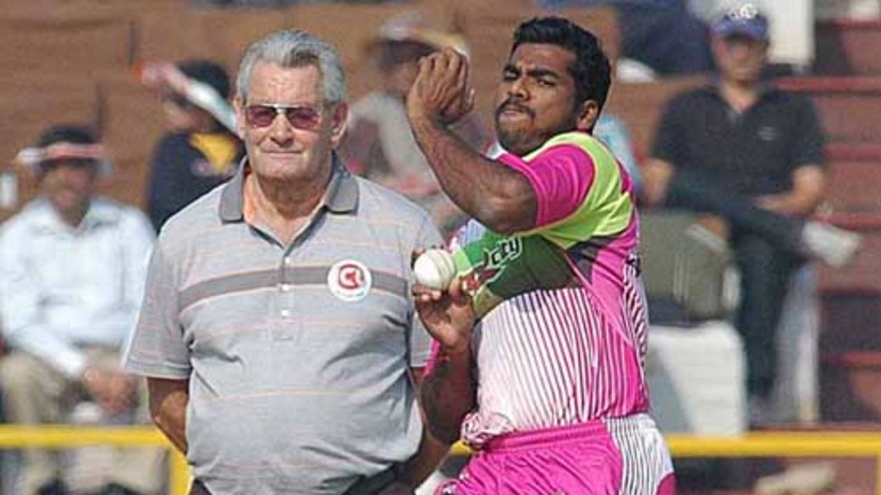 DT Kumaran picked up two wickets for Chennai Superstars, Chandigarh Lions v Chennai Superstars, 9th match, Indian Cricket League, Panchkula, December 8, 2007