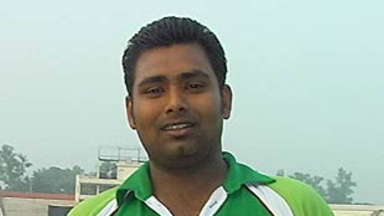 Barisal's Arafat Salahuddin with his Man-of-the-Match award for his 57 and 3 for 58