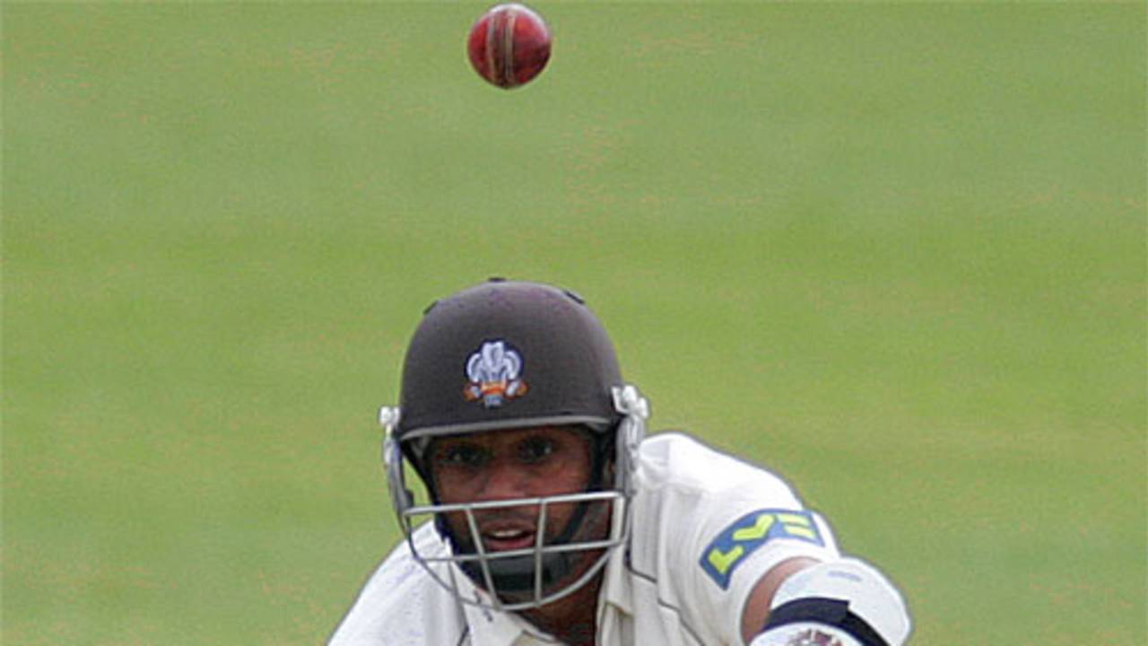 Murtaza Hussain stabs into the ground on his way to 56