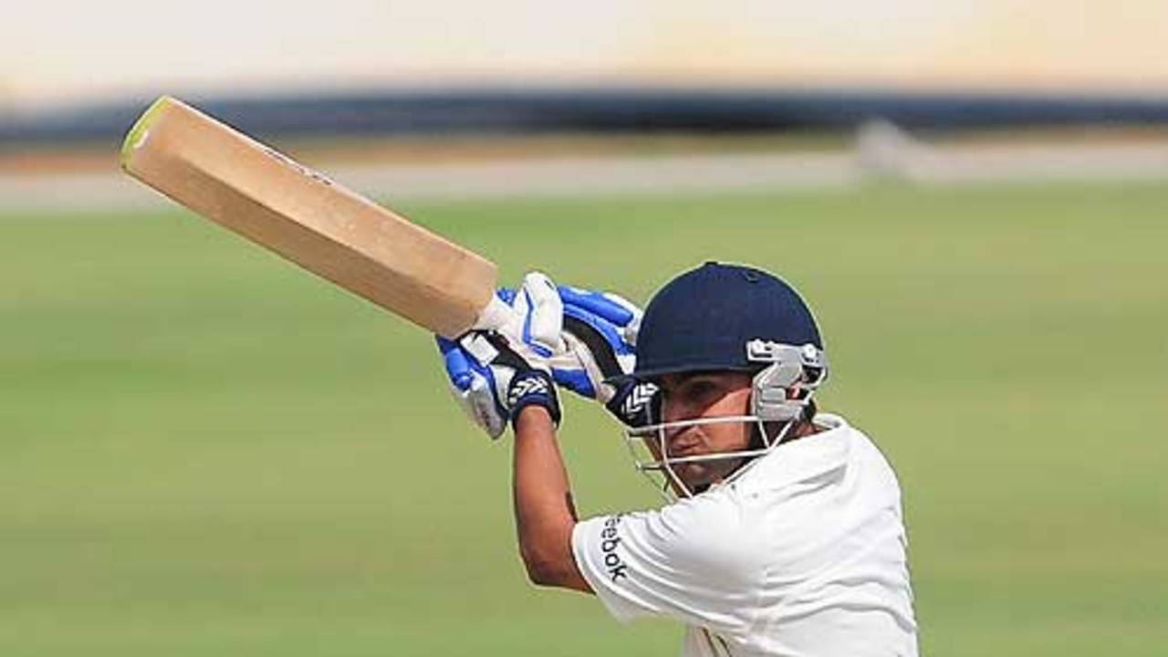 Shivakant Shukla forces one way on day three