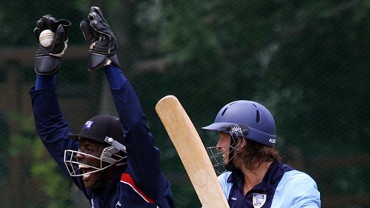 Ainsley Hall takes a catch to dismiss Alec Ferguson, Argentina v Cayman Islands, World Cricket League, Buenos Aires, January 28, 2009