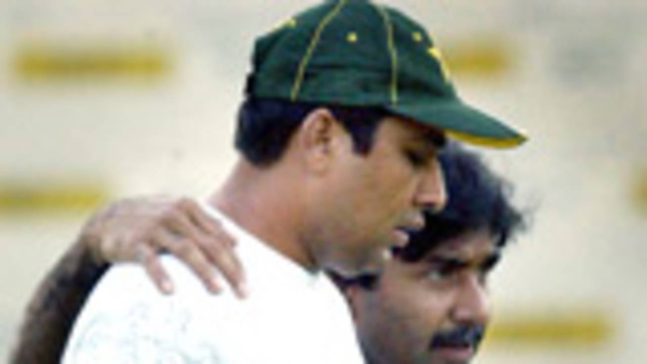 Javed Miandad and Inzamam-ul-Haq have a chat